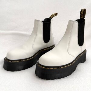 Dr. Marten’s 2976 Quad Chelsea Boot White Leather Platform US 7 Women UK 5 EU 38